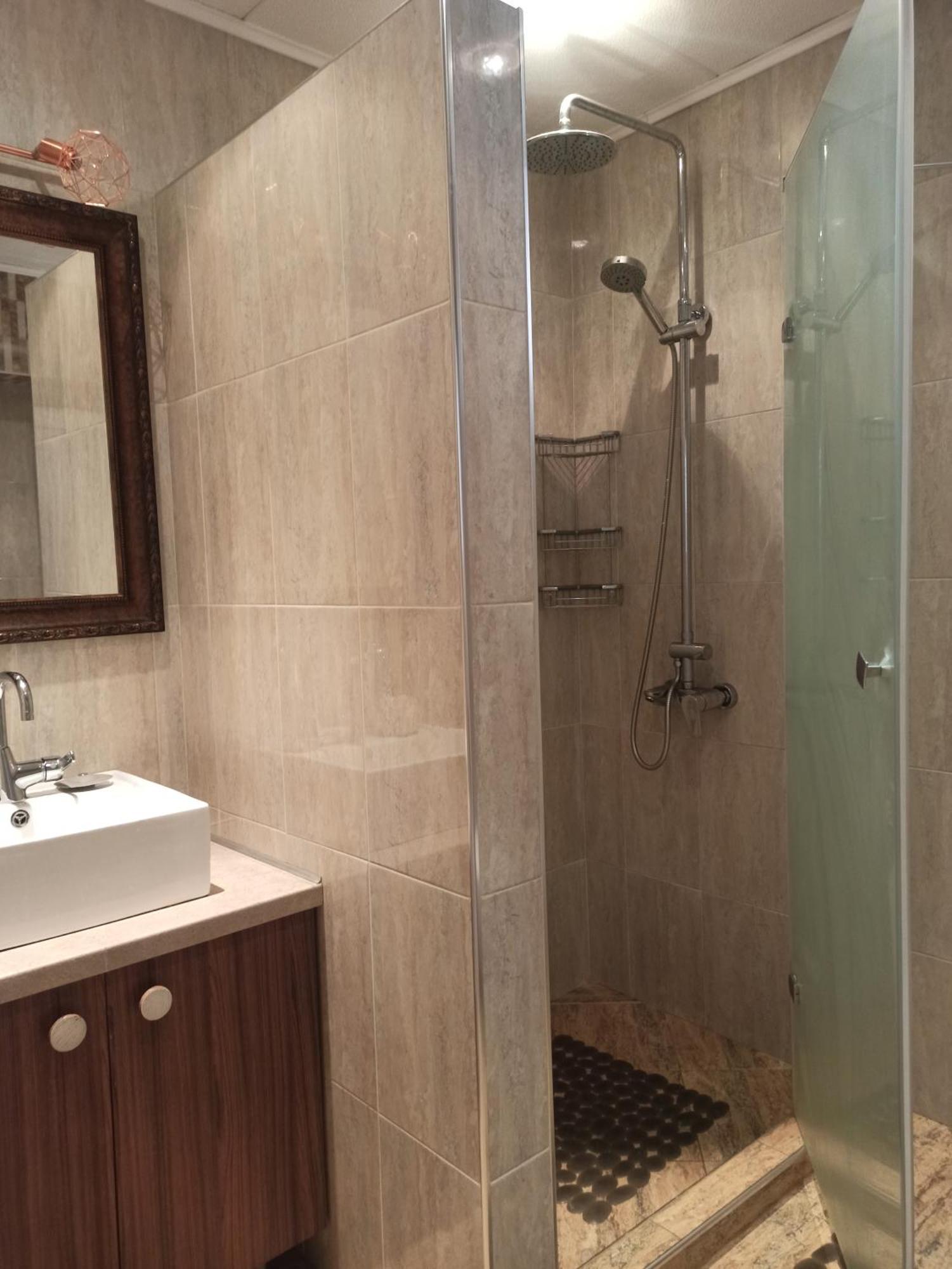 Apartment Maddie Teteven Luaran gambar