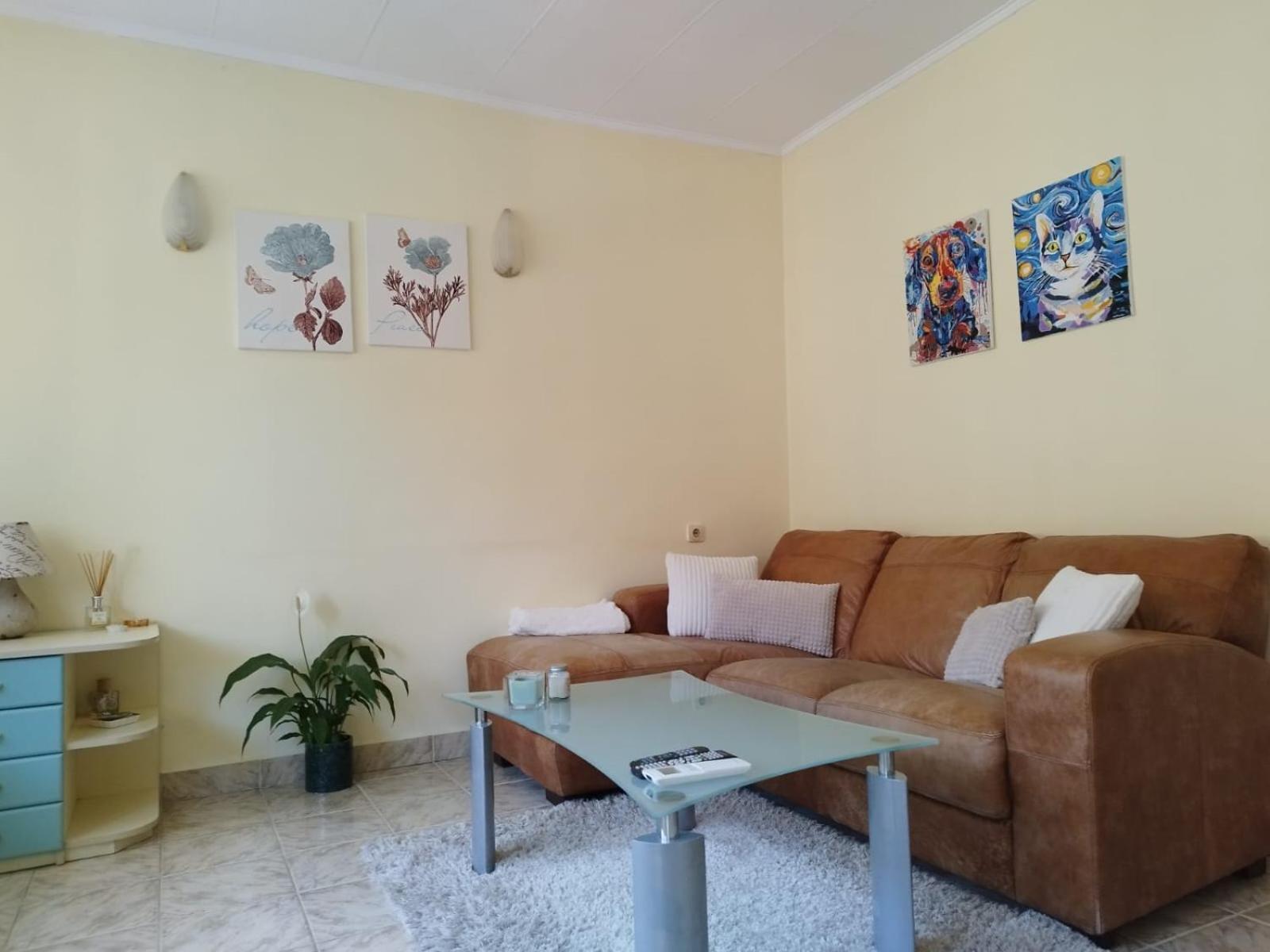 Apartment Maddie Teteven Luaran gambar